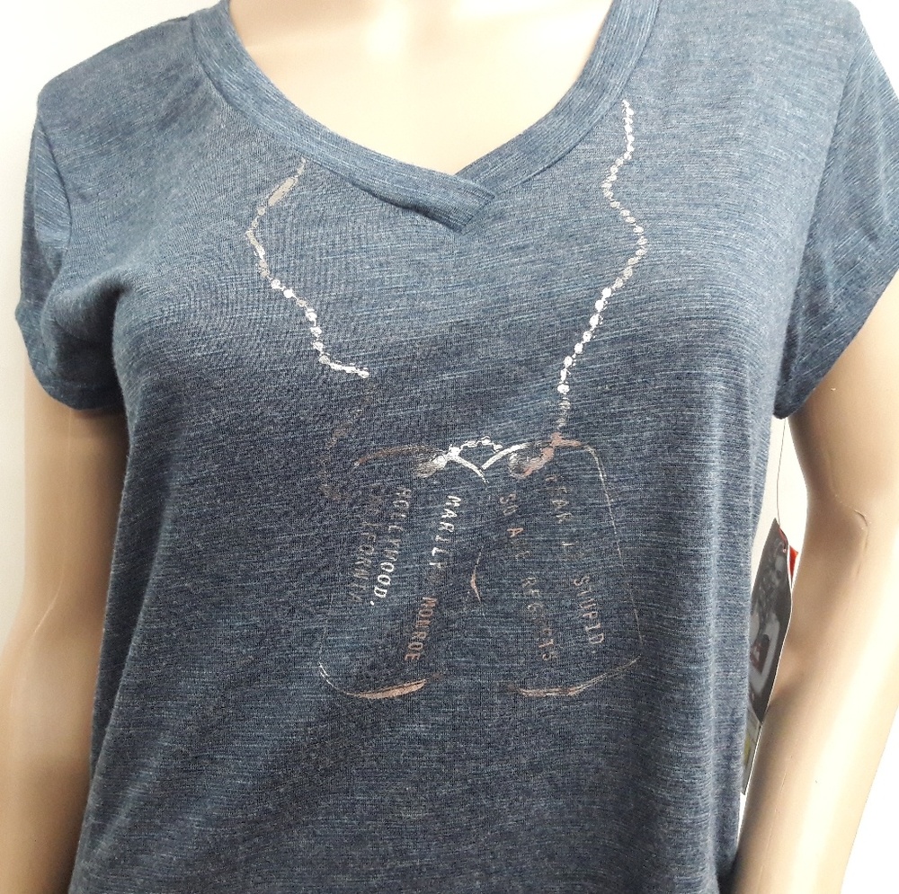 Marilyn Monroe's t-shirt - Picture 2 of 2